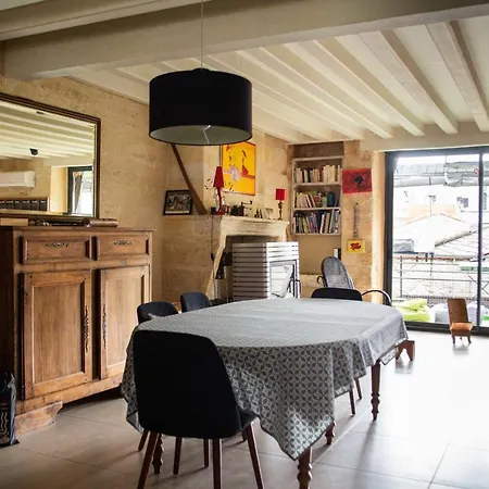 200m In - Panoramic View Of The Roofs Apartamento Burdeos